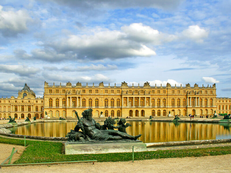 Görkemli Paris ve İncileri 3 Gece  - THY ile 30 Nisan Hareket (01 Mayıs Özel) AT133