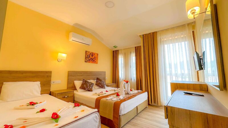 Fethiye Turu / 3 Gece 4 Gün/  Ölüdeniz Mia Suit Otel/ İstanbul Çıkışlı