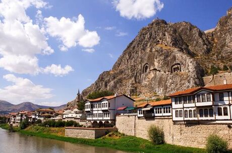 Amasya - Tokat - Zile - Çorum Turu 3 Gece 4 Gün (2 Gece Otel Konaklamalı)  / İstanbul Çıkışlı