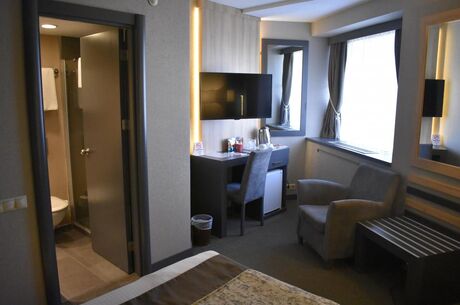 Anatolia Hotel / Uludağ Kayak Turu / 2 Gece 3 Gün / İstanbul Kalkışlı