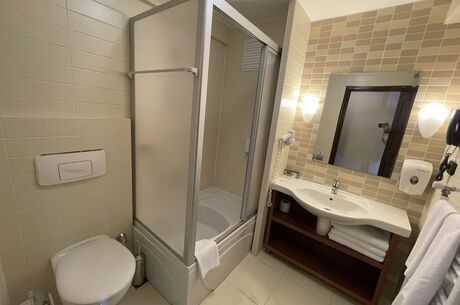 Beceren Otel / Uludağ Kayak Turu / 1 Gece 2 Gün / İstanbul Kalkışlı