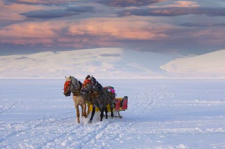 İzmir Çıkışlı Turistik Doğu Ekspresi Turu ( Trenle Gidiş – Uçakla Dönüş )